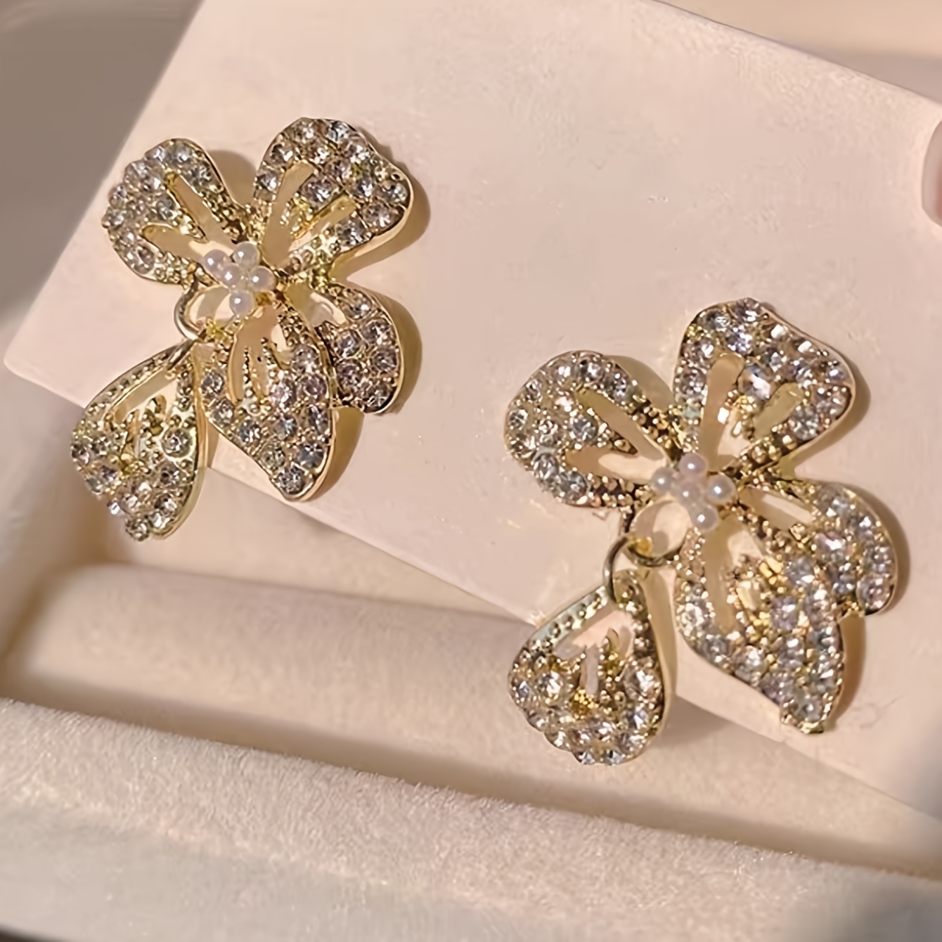 Women's Exquisite and Elegant Earrings for Daily Wear